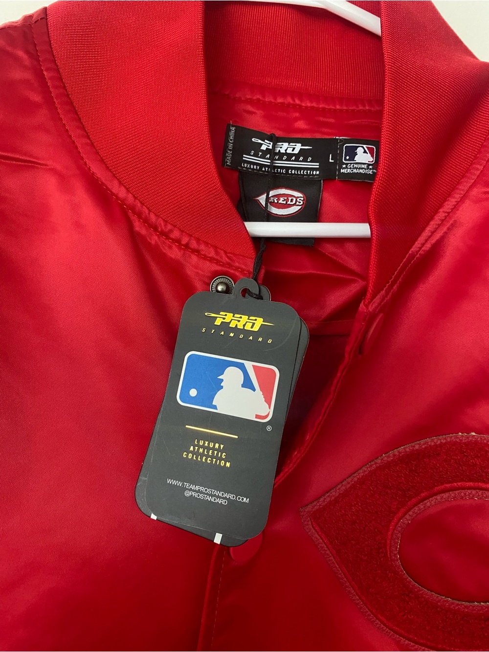 Pro Standard Cincinnati Reds Bomber Jacket - Picture 3 of 5